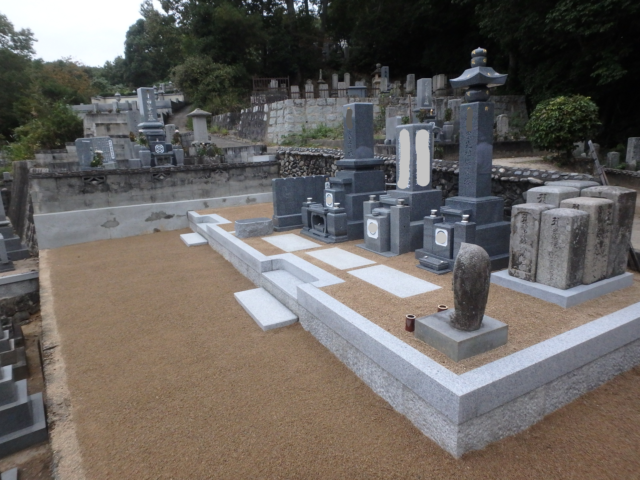 ご先祖様のお墓を整理し、墓地をリフォームしました