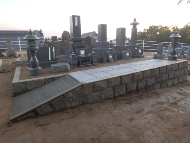 ご先祖様のお墓を整理し、墓地をリフォームしました