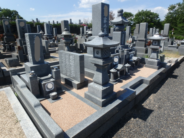 草の生えにくい土を入れました