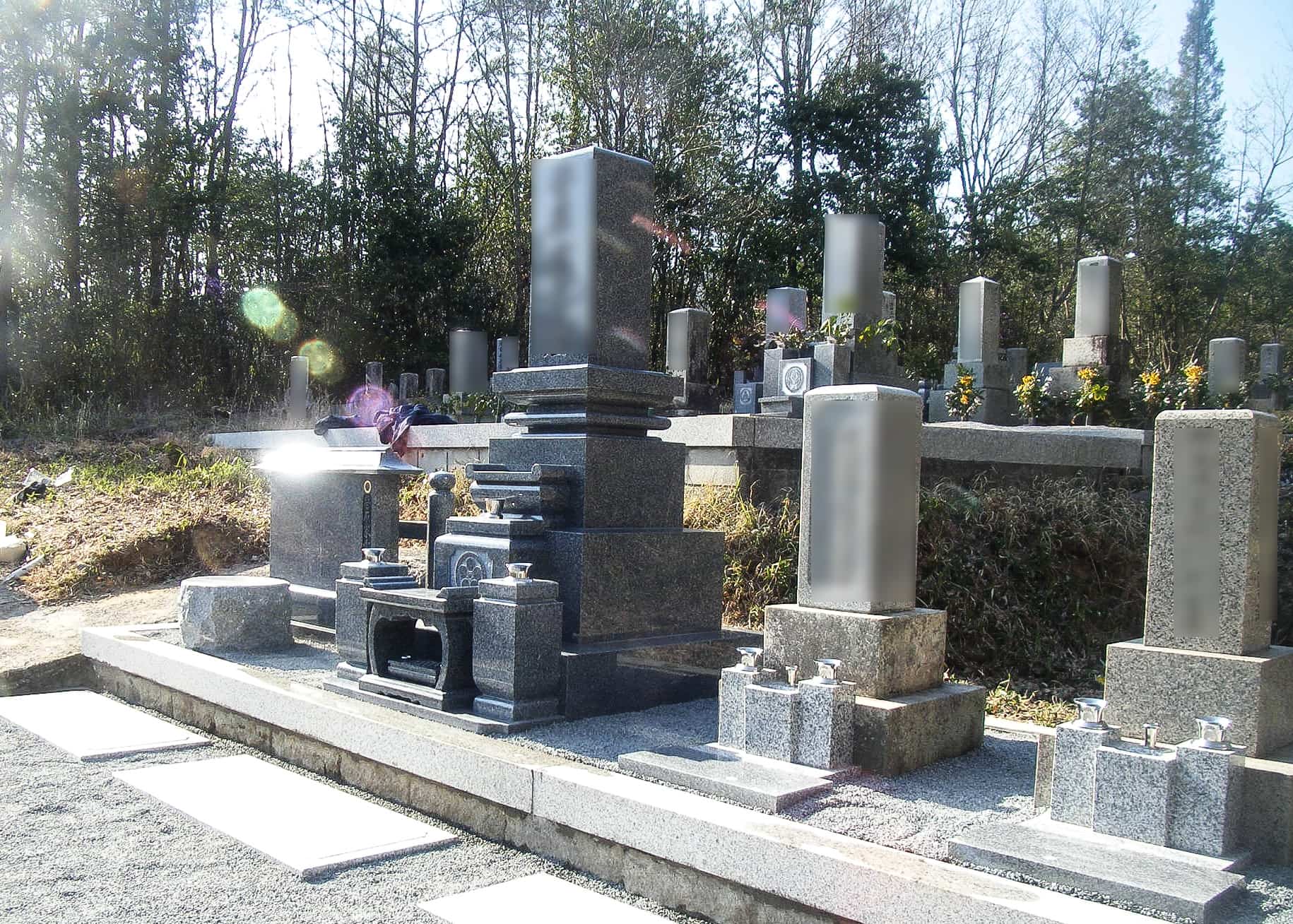 ご両親にも喜んでいただける、きれいなお墓へ / 福山市